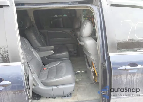 2006 Honda Odyssey Touring z USA, uszkodzony, nr VIN 5FNRL38816B067243